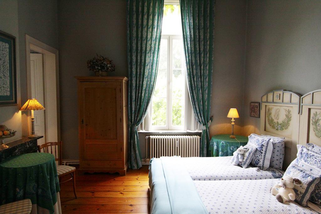 Home Fleuri Guesthouse Брюж Стая снимка